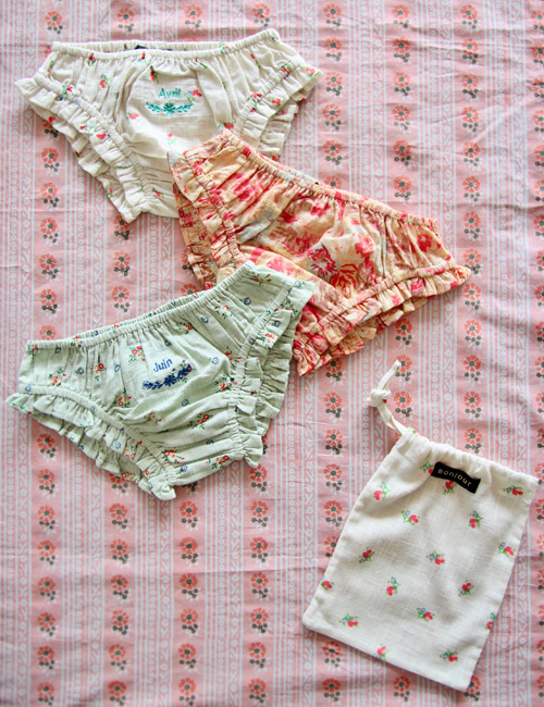 [BONJOUR DIARY] 3 pc Panty pack with pouch (15*20 cm) _ Small flower print &amp; Big flower print &amp; Mint flower print [6Y, 10Y]